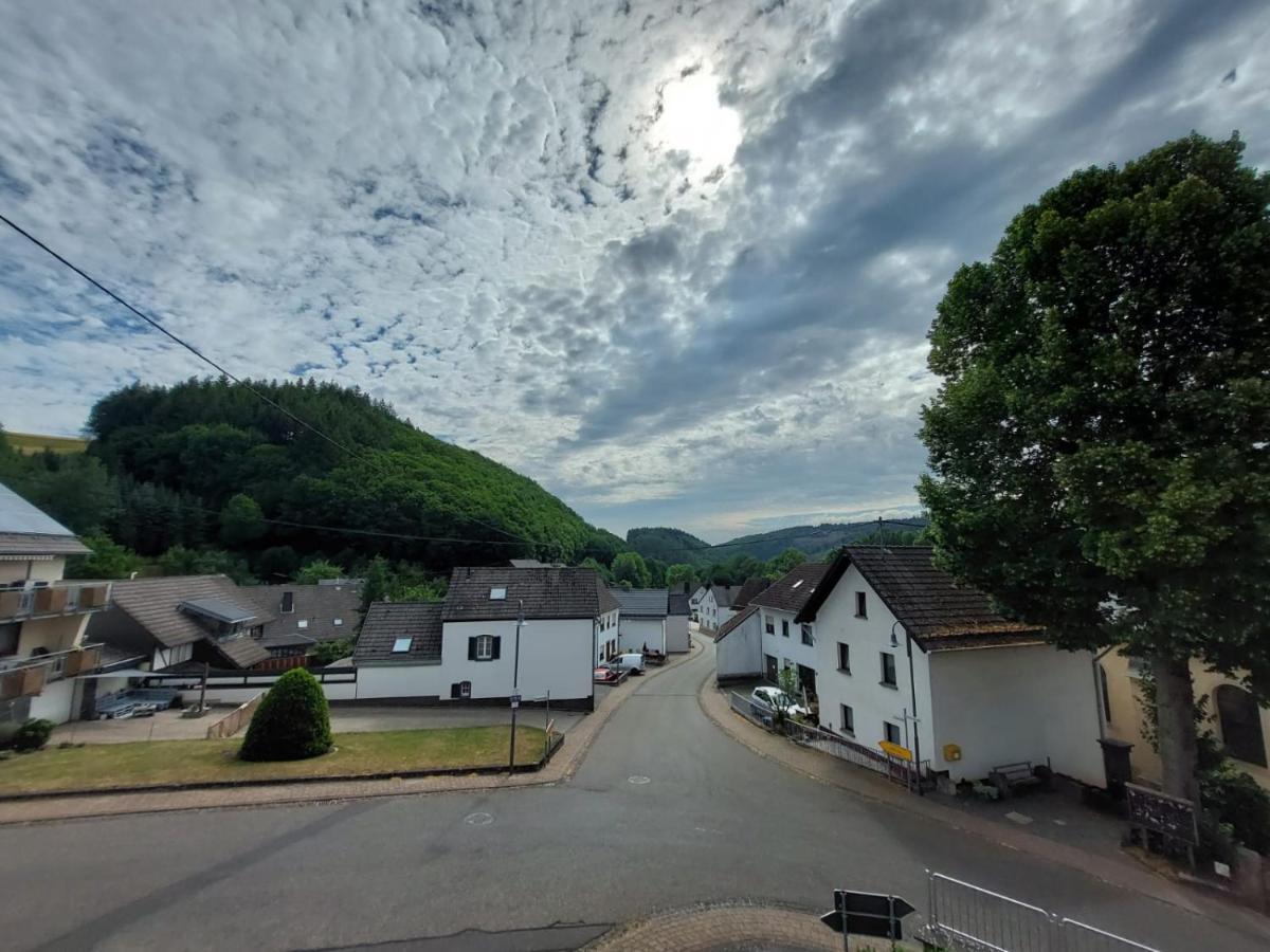 Ferienhaus Hohe Acht Siebenbach エクステリア 写真